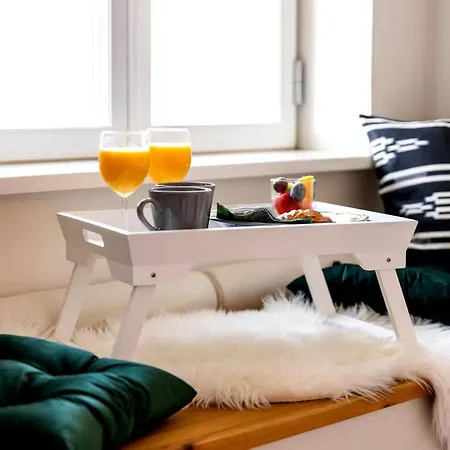 דירה Charming Old Town View