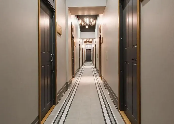 Charming Old Town View Apartment *